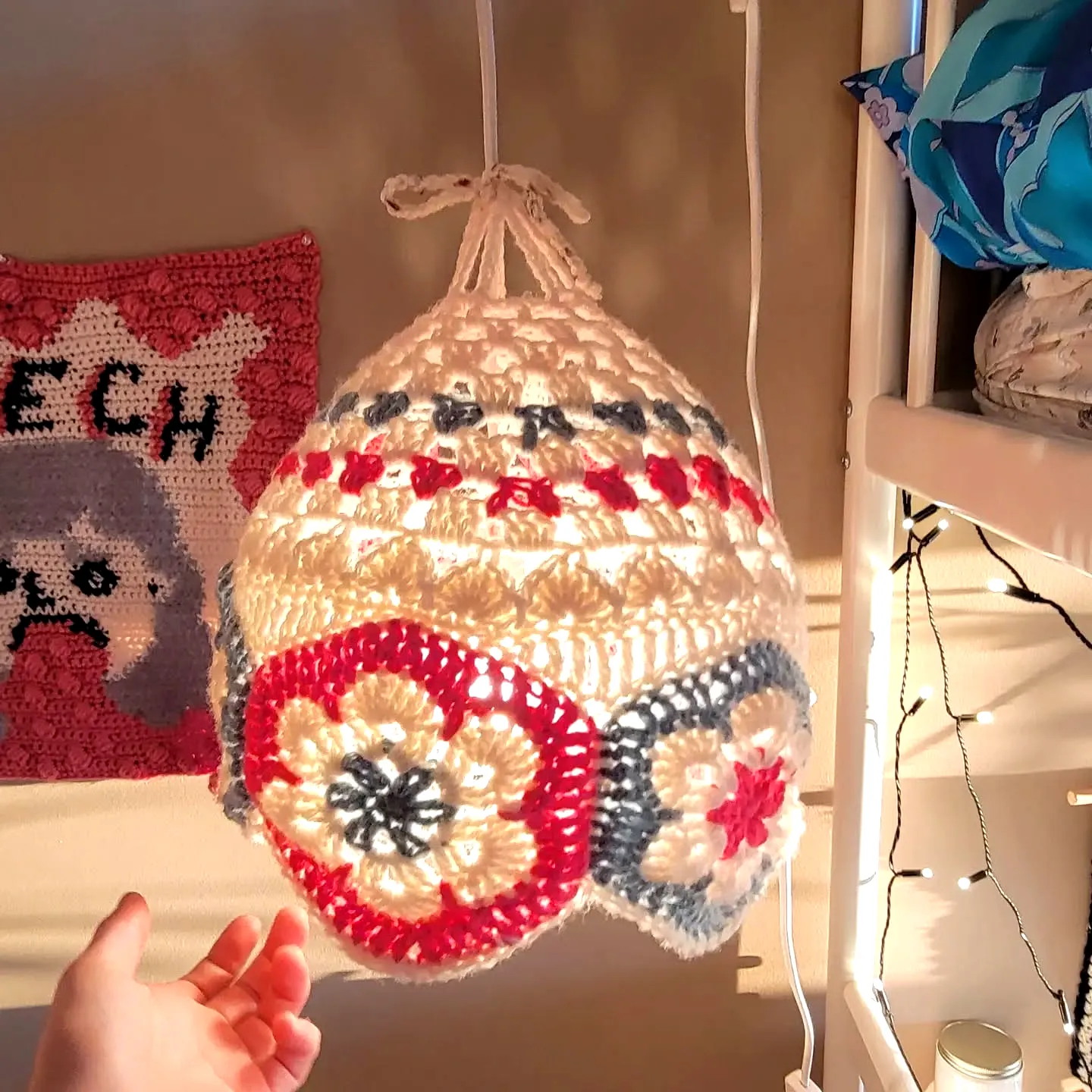 Stylish Crochet Lampshade in Cream Red and Blue