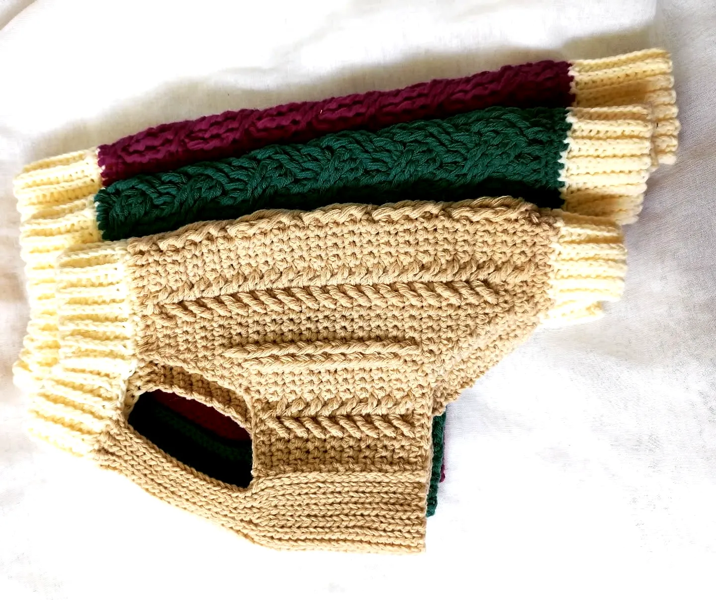 Stylish Crochet Pet Sweater in Earth Tones with Cable Pattern