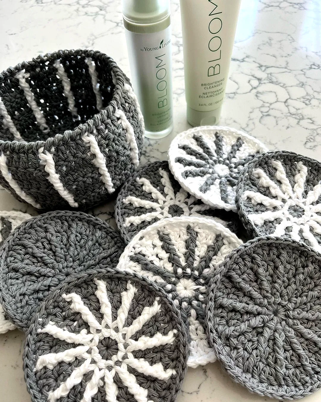 Stylish Easy Crochet Scrubbie Set in Gray and White