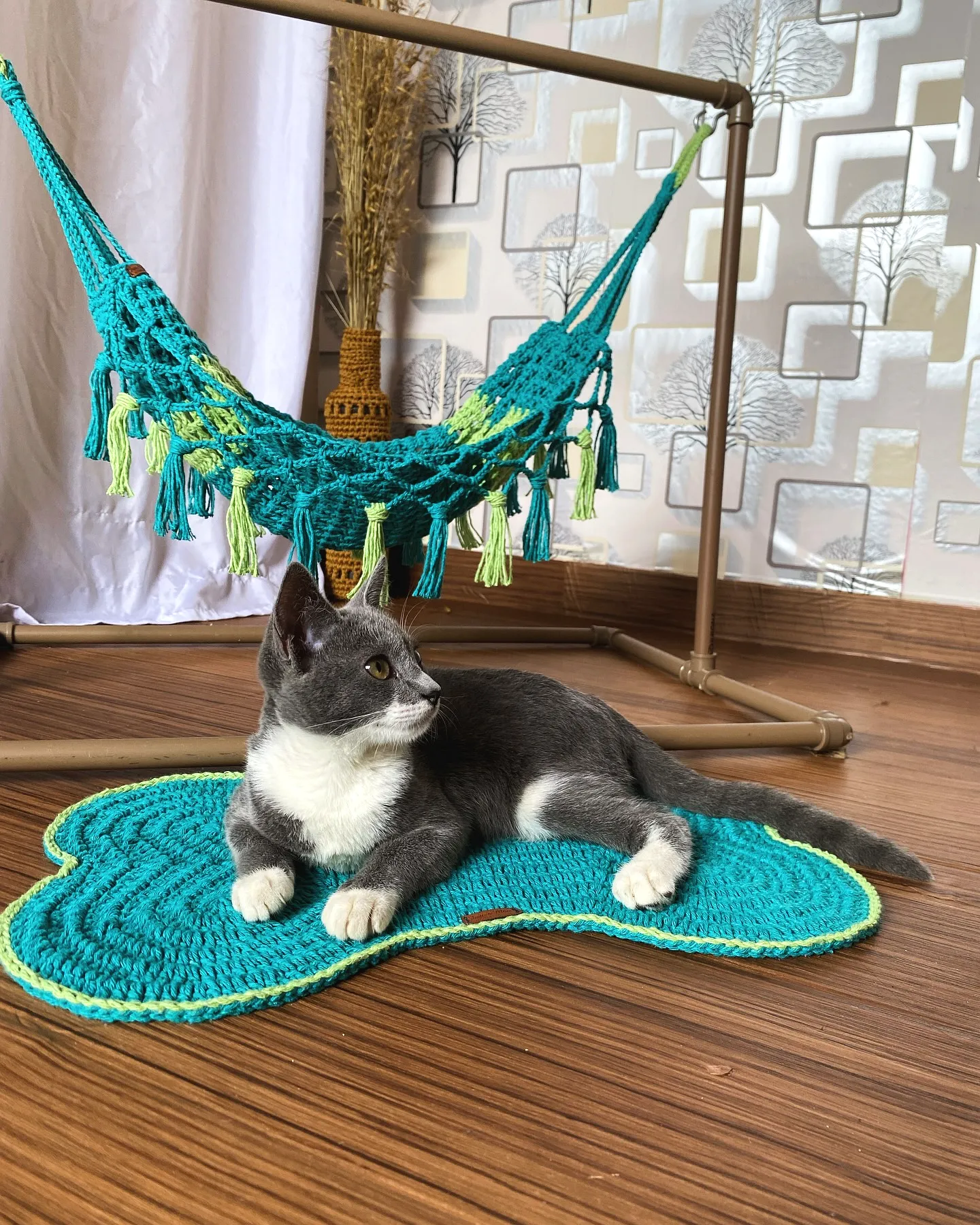 Stylish Vibrant Turquoise Crochet Cat Hammock with Tassels