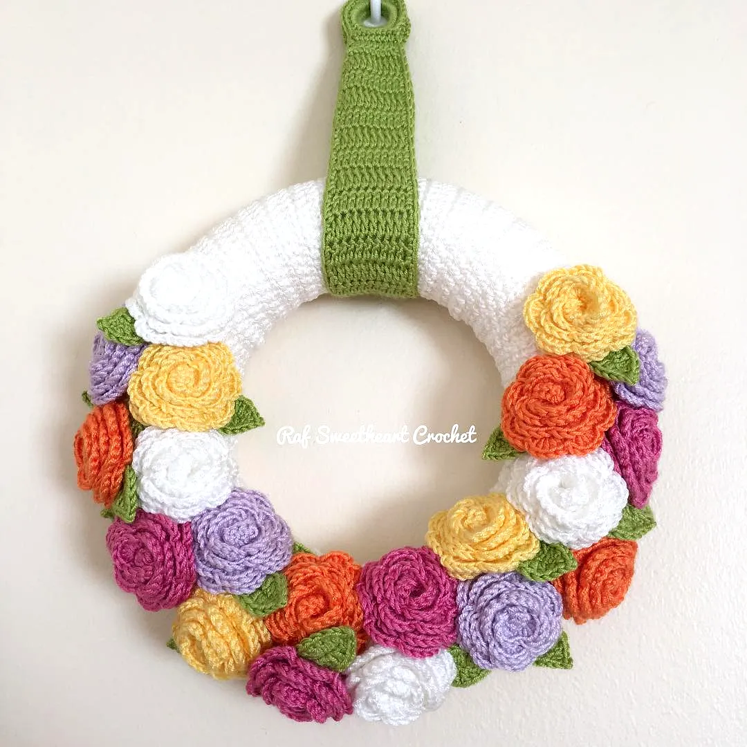 Vibrant Crochet Floral Wreath for Stylish Home Decor