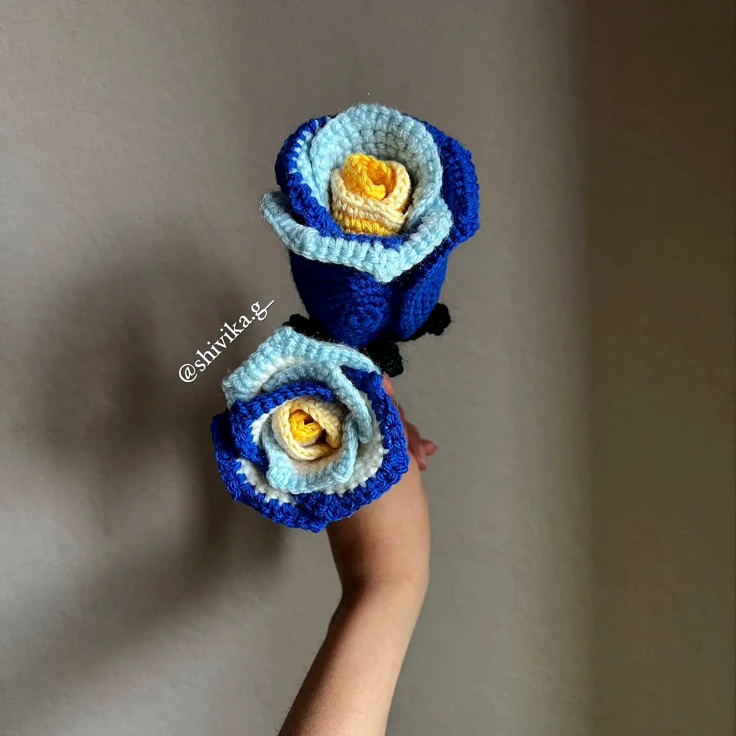 Vibrant Crochet Rose Bouquet in Stylish Blue and Yellow