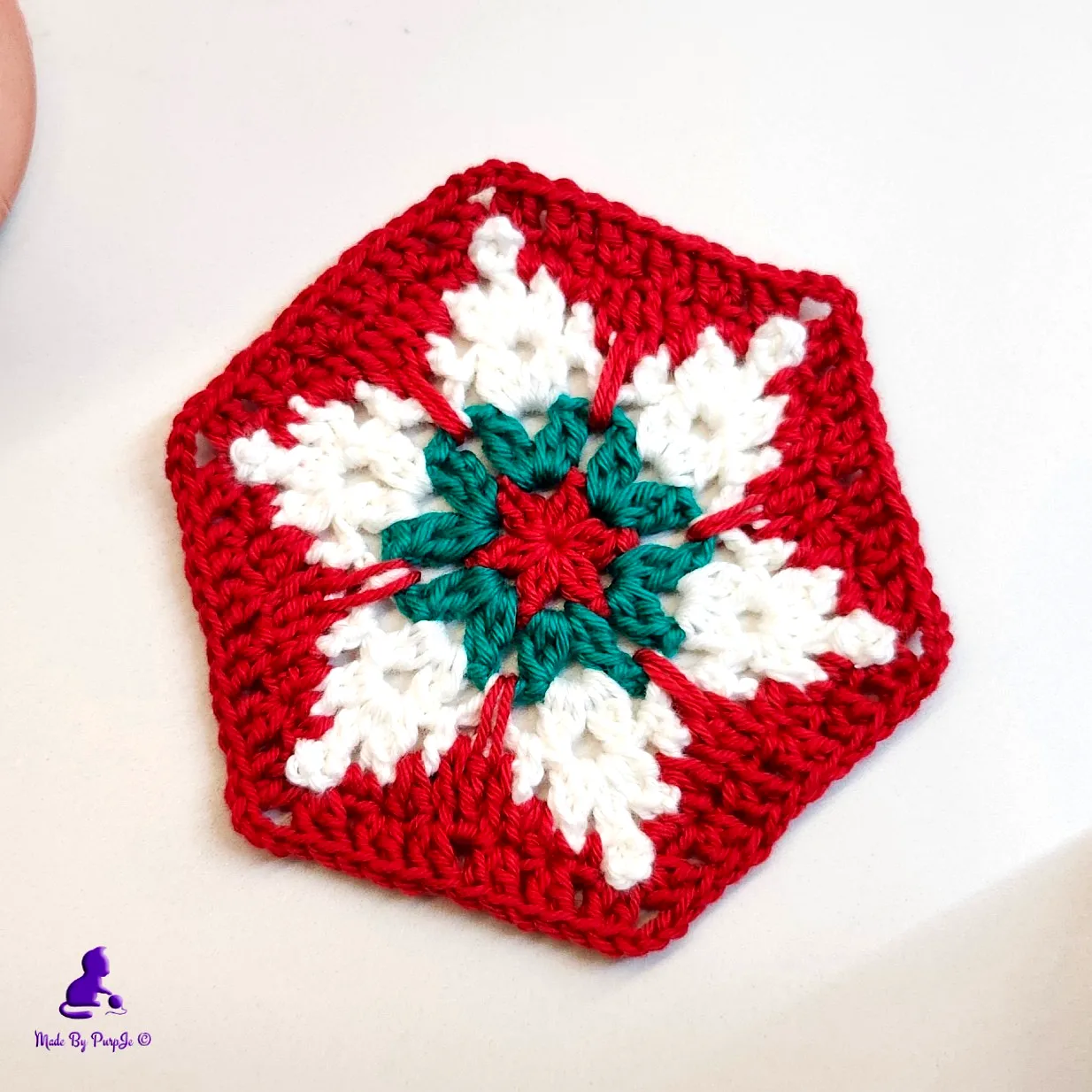 Vibrant Crochet Snowflake Hexagon Motif for Festive Decor