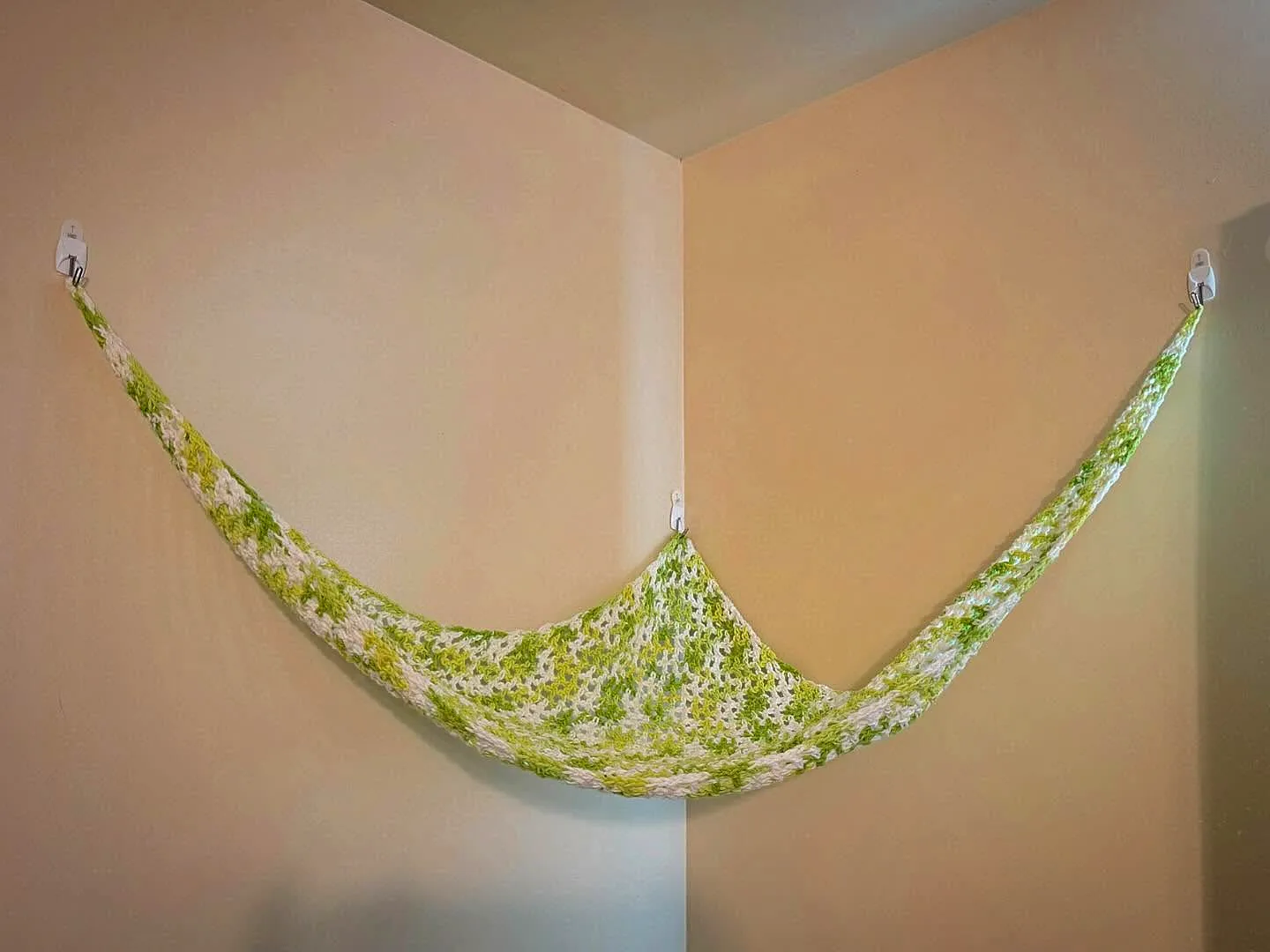Vibrant Green and White Crochet Cat Hammock for Cozy Comfort