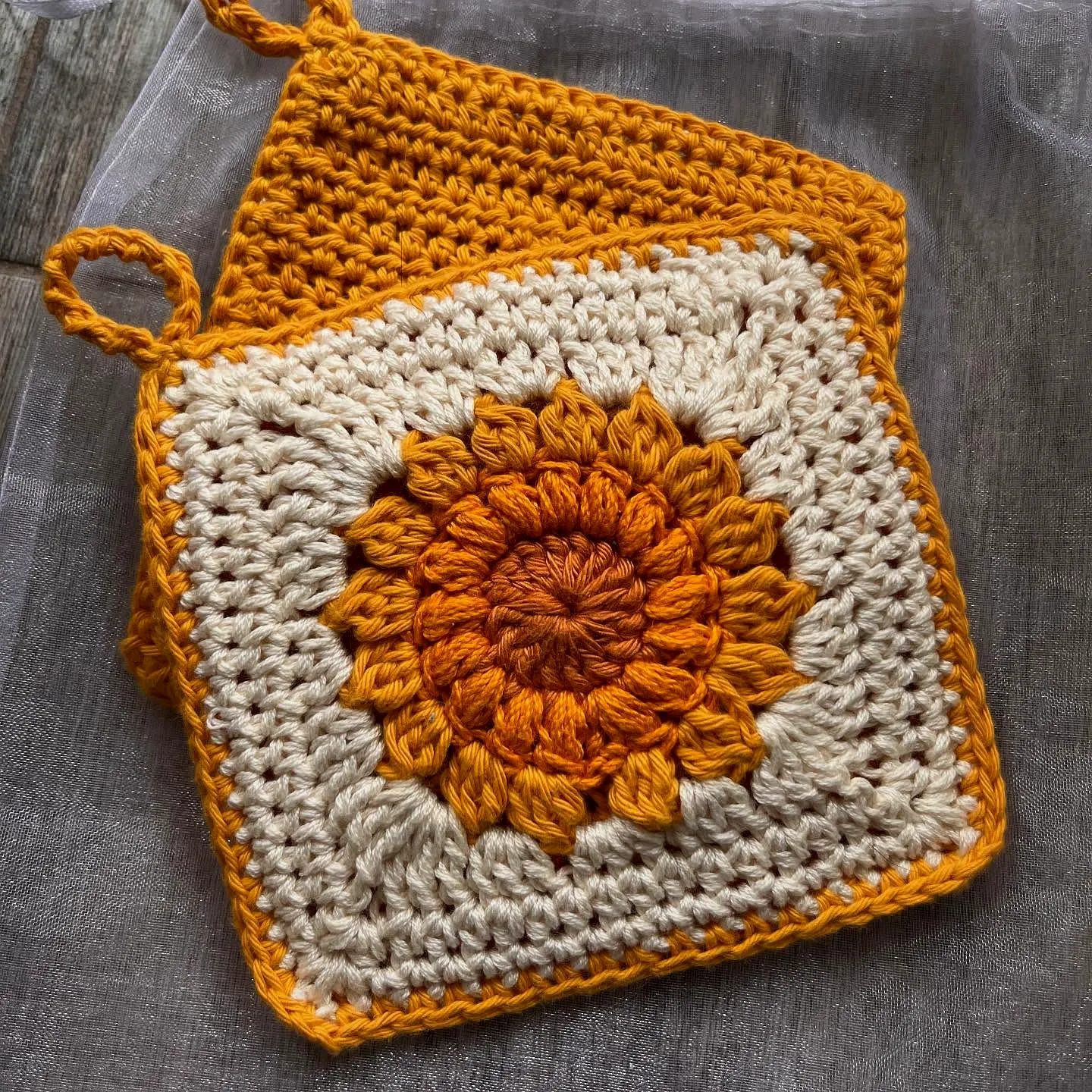 Vibrant Sunflower Crochet Pot Holder for Intermediate Crocheters